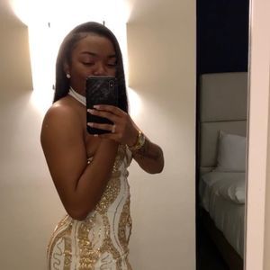 Meet your Posher, Stasha